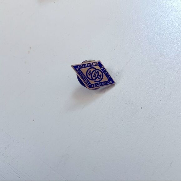 Vintage Tie Tack California Automobile Association Screw On Back - Picture 1 of 3